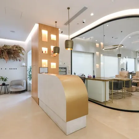 Hotell Golden , 3*