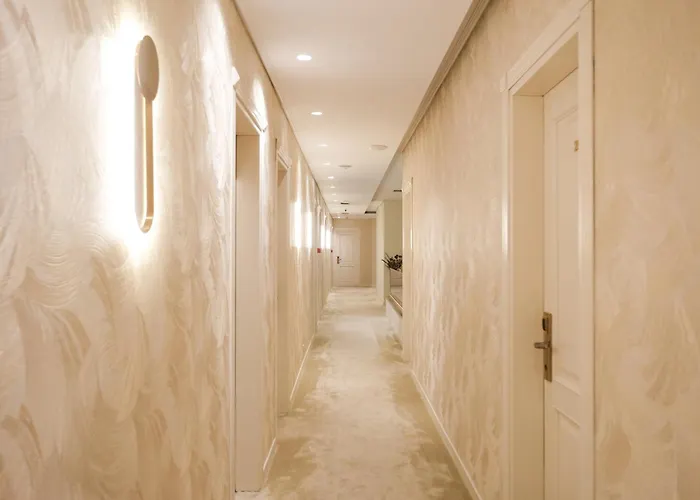 Golden City Boutique Hotel , Tirana 3*