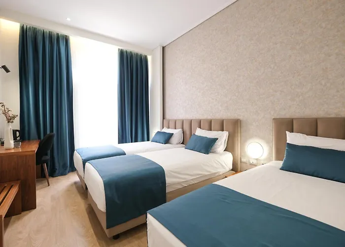 Hotel Golden City Boutique Hotel , Tirana 3*
