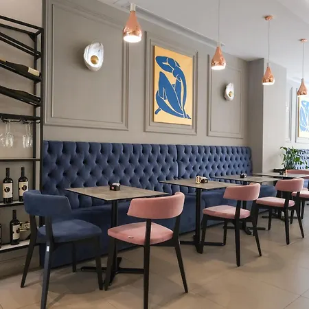 Golden , Hotel Tirana