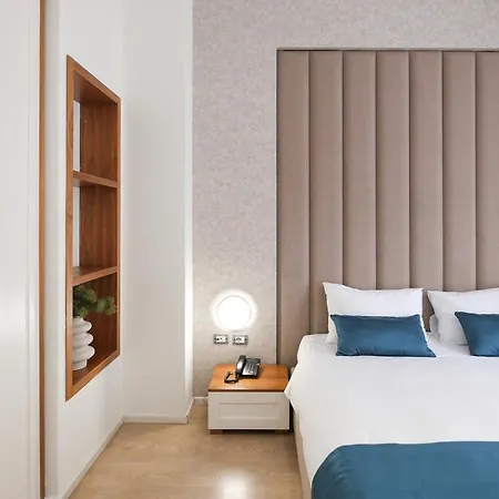 Golden , Hotel Tirana