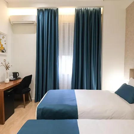 Hotel Golden , Tirana