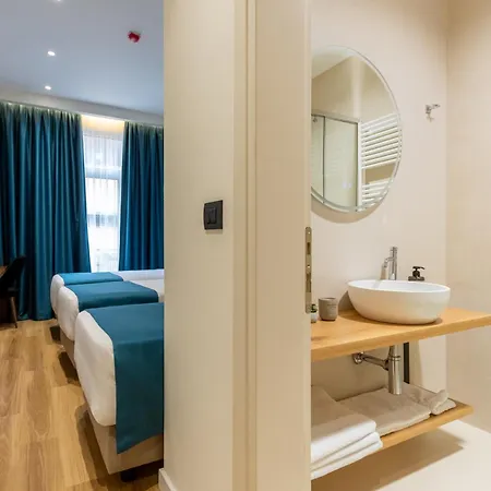 Golden Boutique Hotell 3*