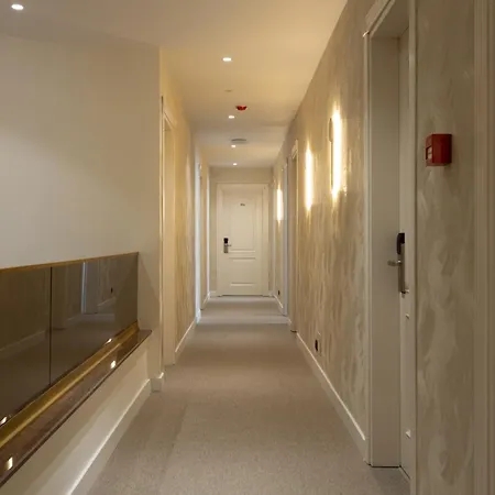 Hotel Golden Boutique 3*